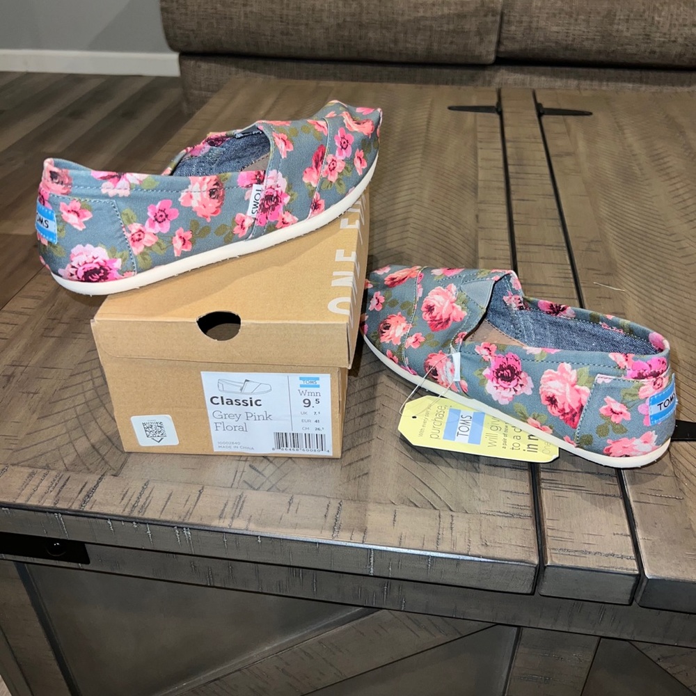 Toms